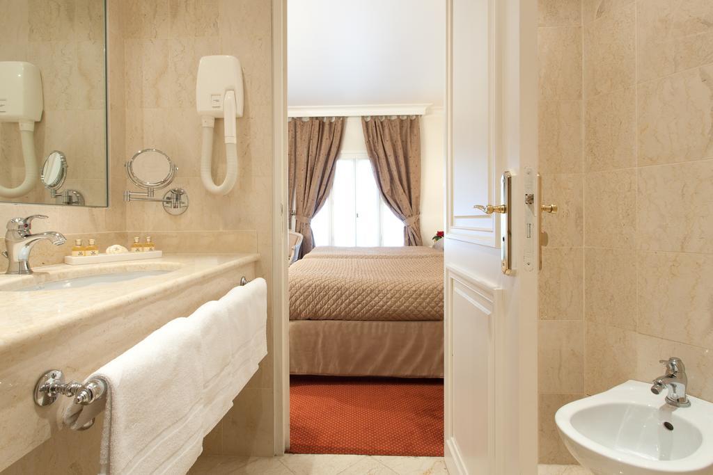 Grand Hotel Moderne Lourdes Esterno foto